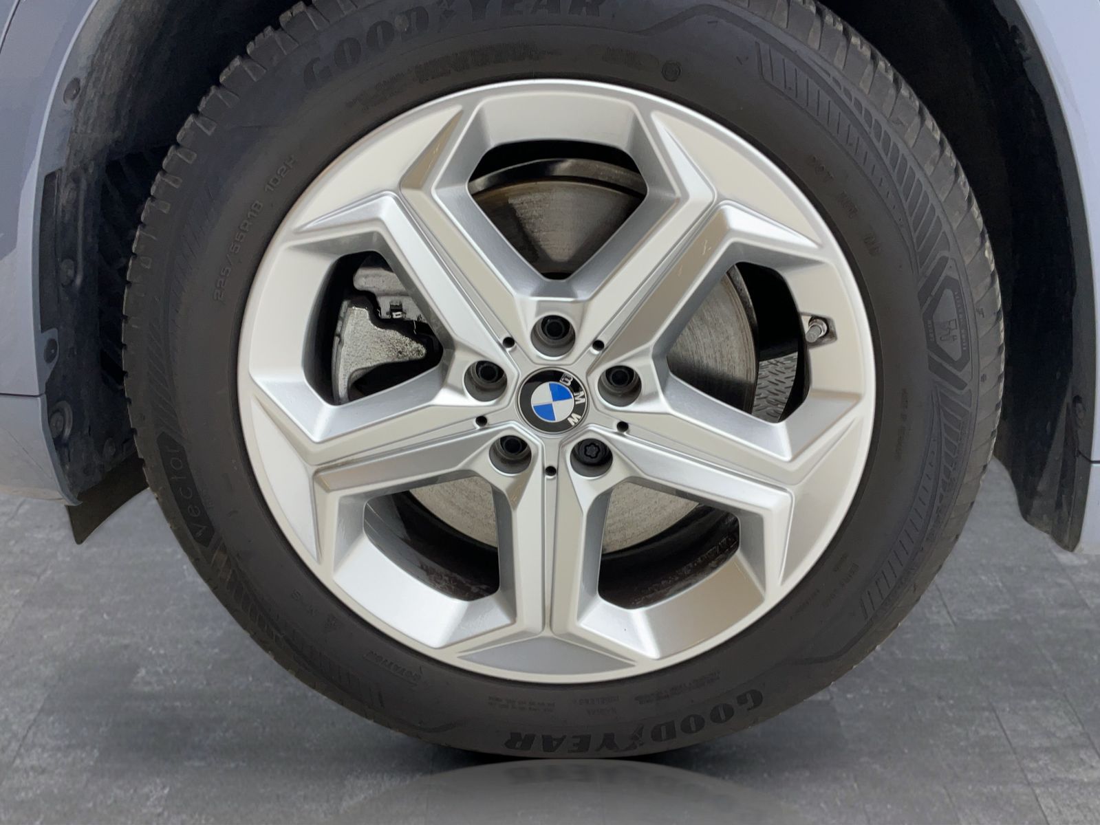 BMW X1 xDrive23i M Sport - Samsaru's Car Outlet