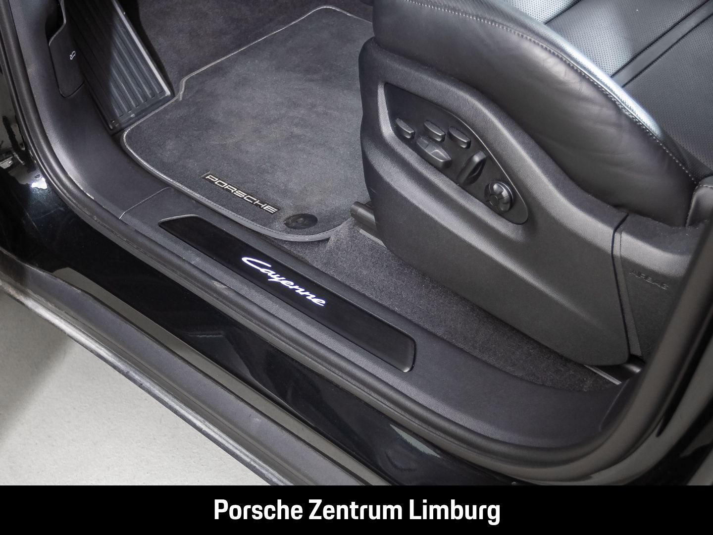Porsche Cayenne E-Hybrid Coupe Black Edition Burmester