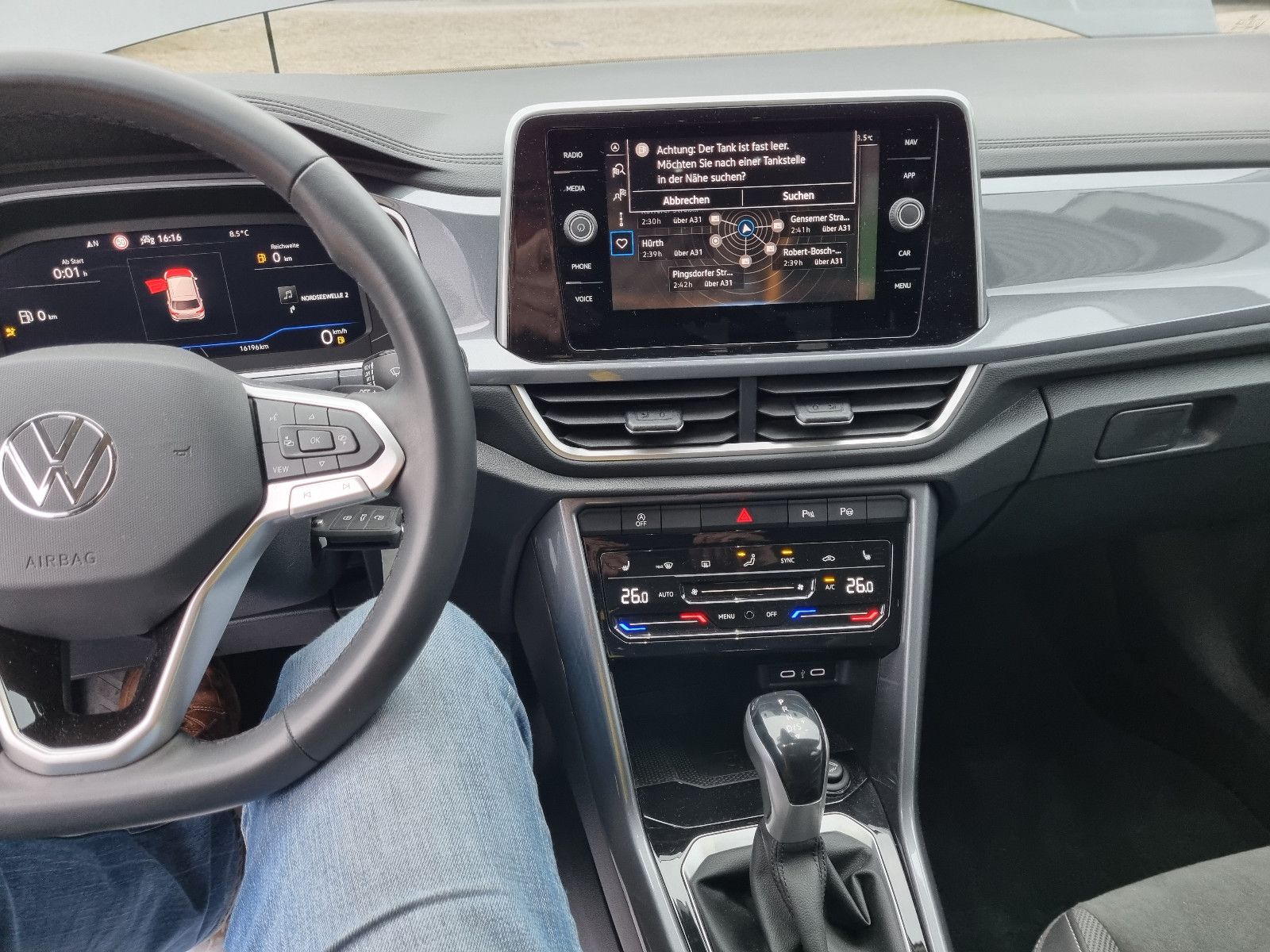 Volkswagen T-Roc Style - Samsaru's Car Outlet