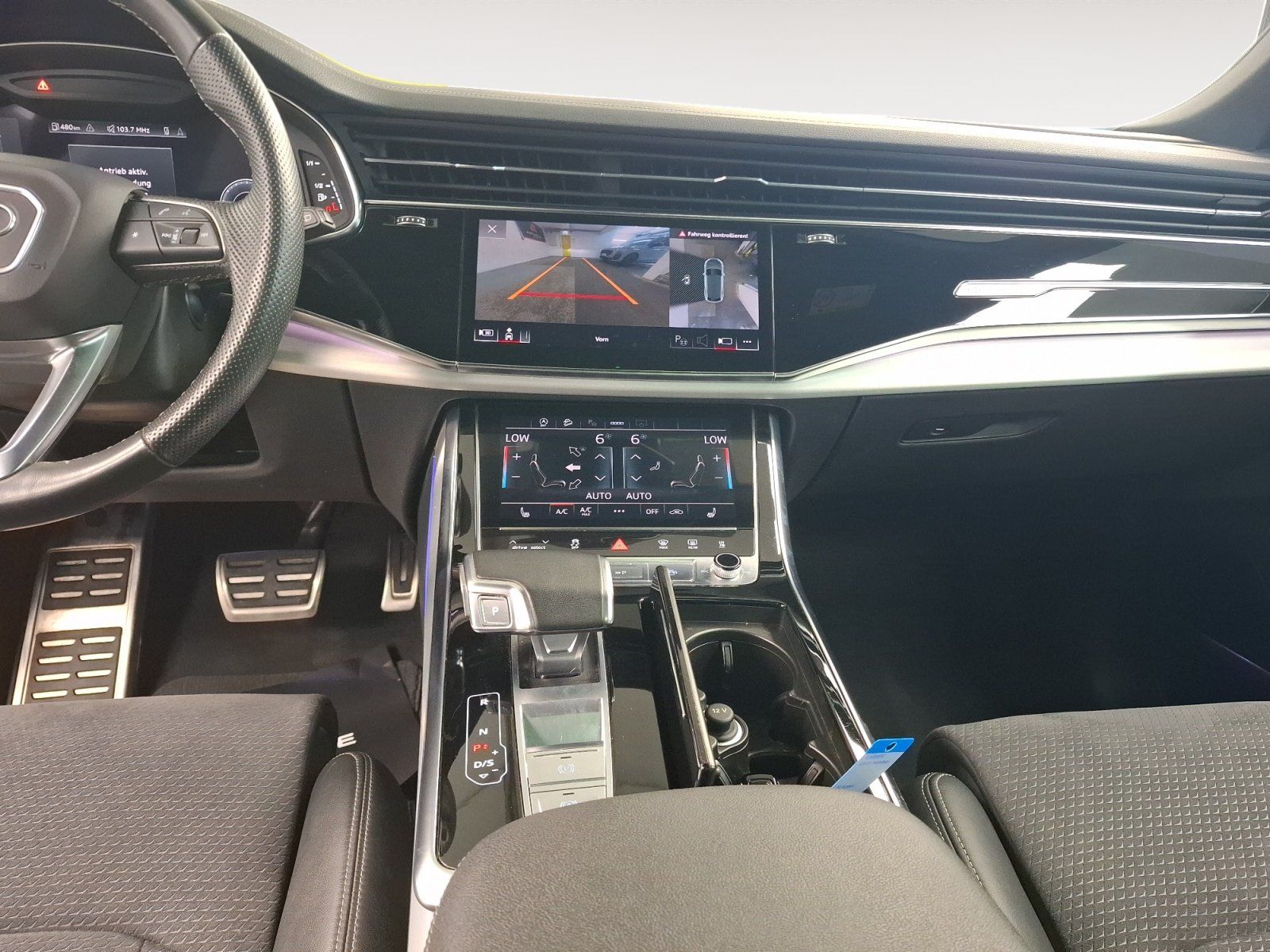 Audi Q8 50 TDI quattro S-Line 360 Pano B&O STH ACC AH