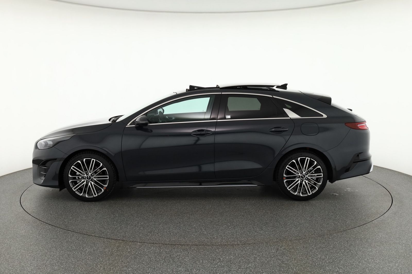 Kia ProCeed 1.5 T-GDI Aut. - Samsaru's Car Outlet
