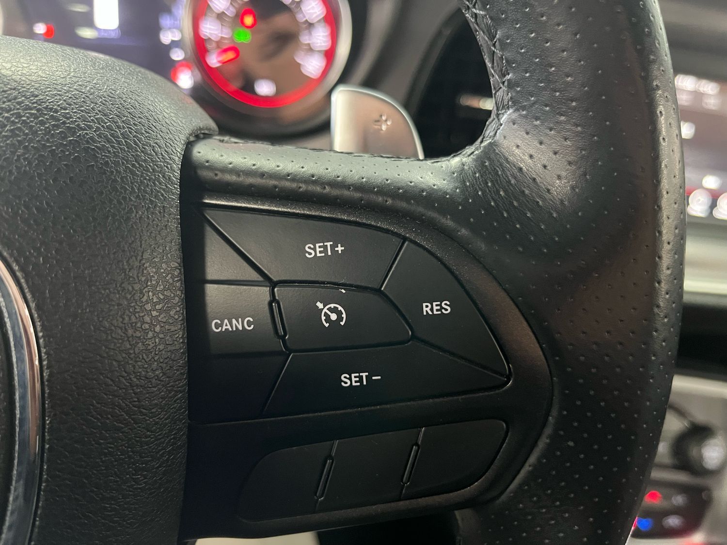Dodge Challenger 5,7l V8 R/T /SZH/AUT./Kamera/Apple