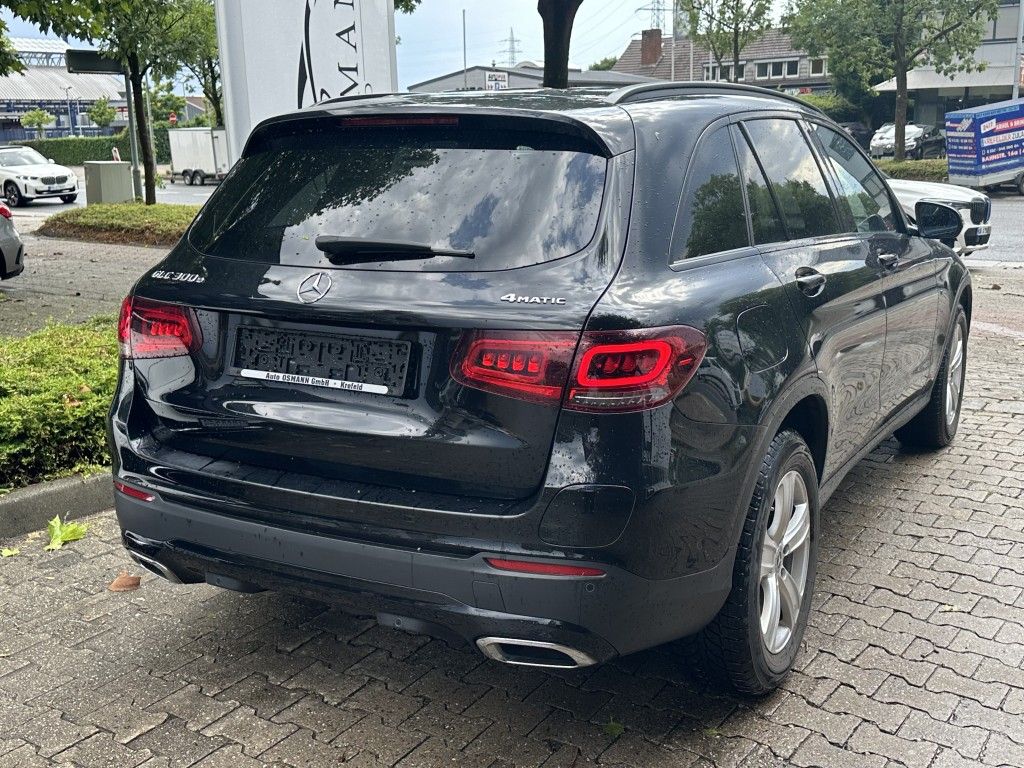 Mercedes-Benz GLC 300 e 4Matic - Samsaru's Car Outlet