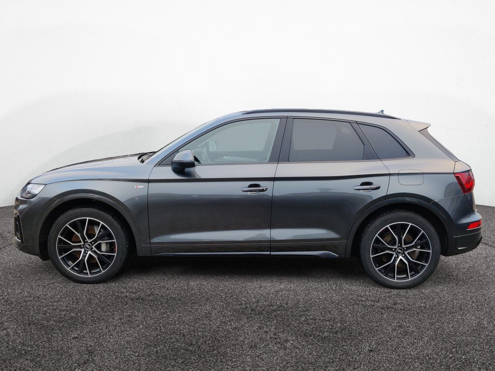 Audi Q5 55 TFSIe S line quattro S tronic Matrix AHK