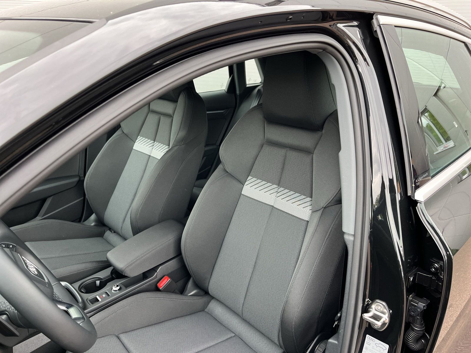 Audi A3 Sportback 35 TDI advanced - Samsaru's Car Outlet