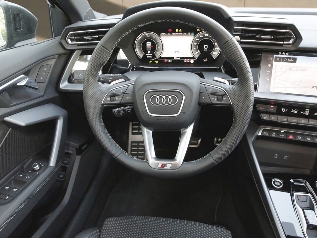 Audi A3 Sportback 40 TFSI e S line 18"|NAVI+VC|PANO|S