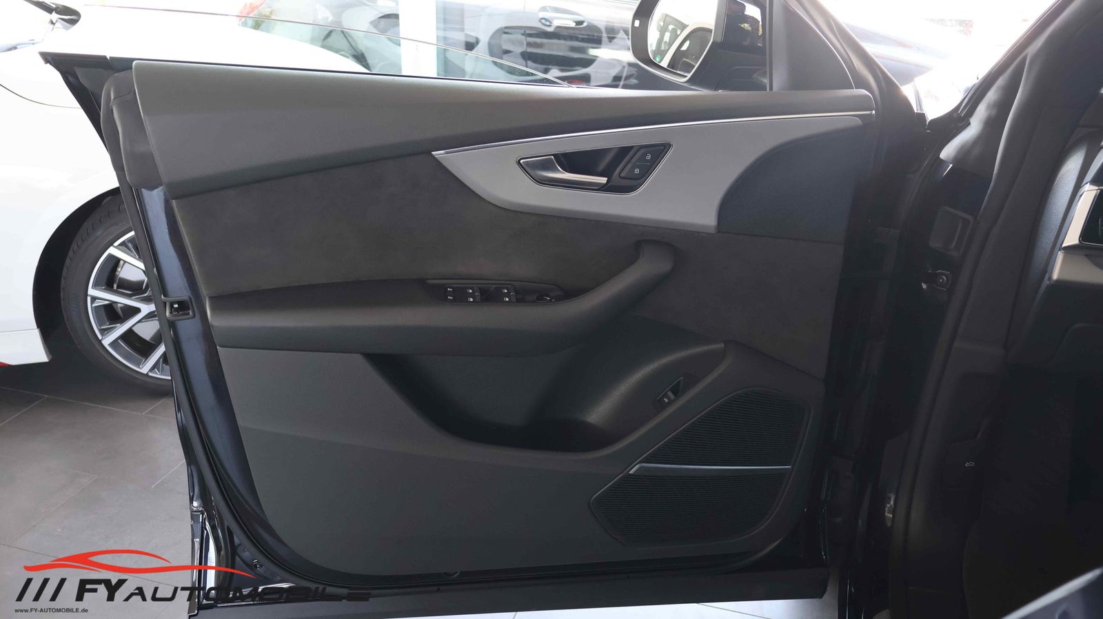 Audi Q8 50 TDI quattro S Line - Samsaru's Car Outlet