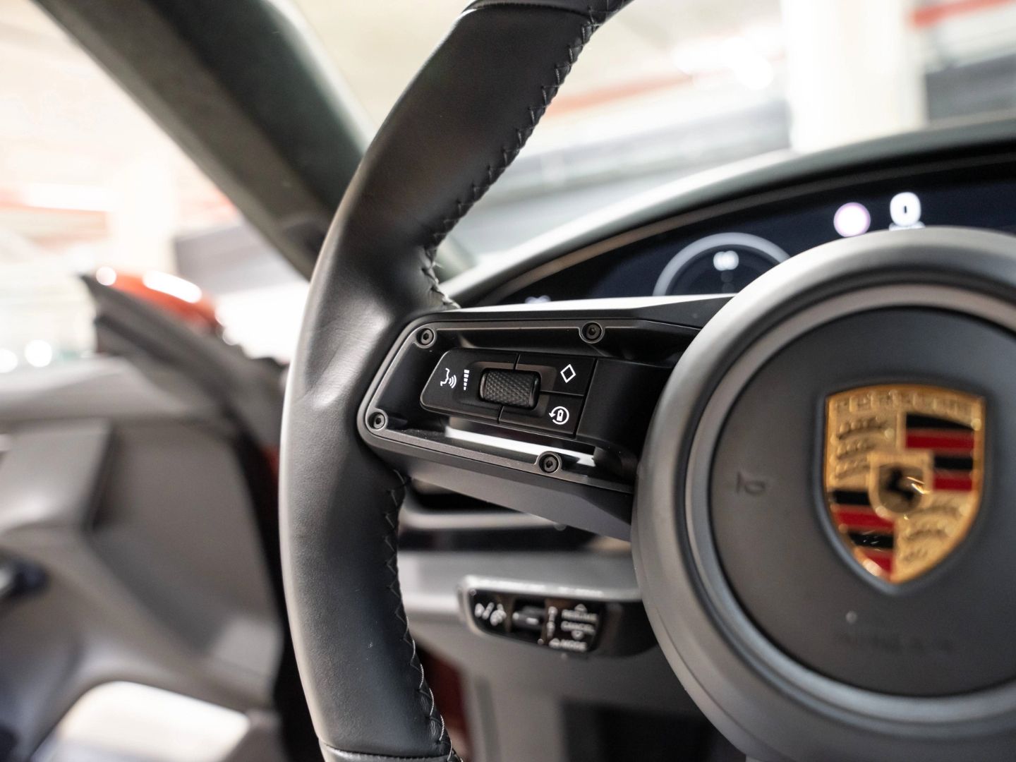 Porsche Taycan Turbo S Cross Turismo HeadUp InnoDrive
