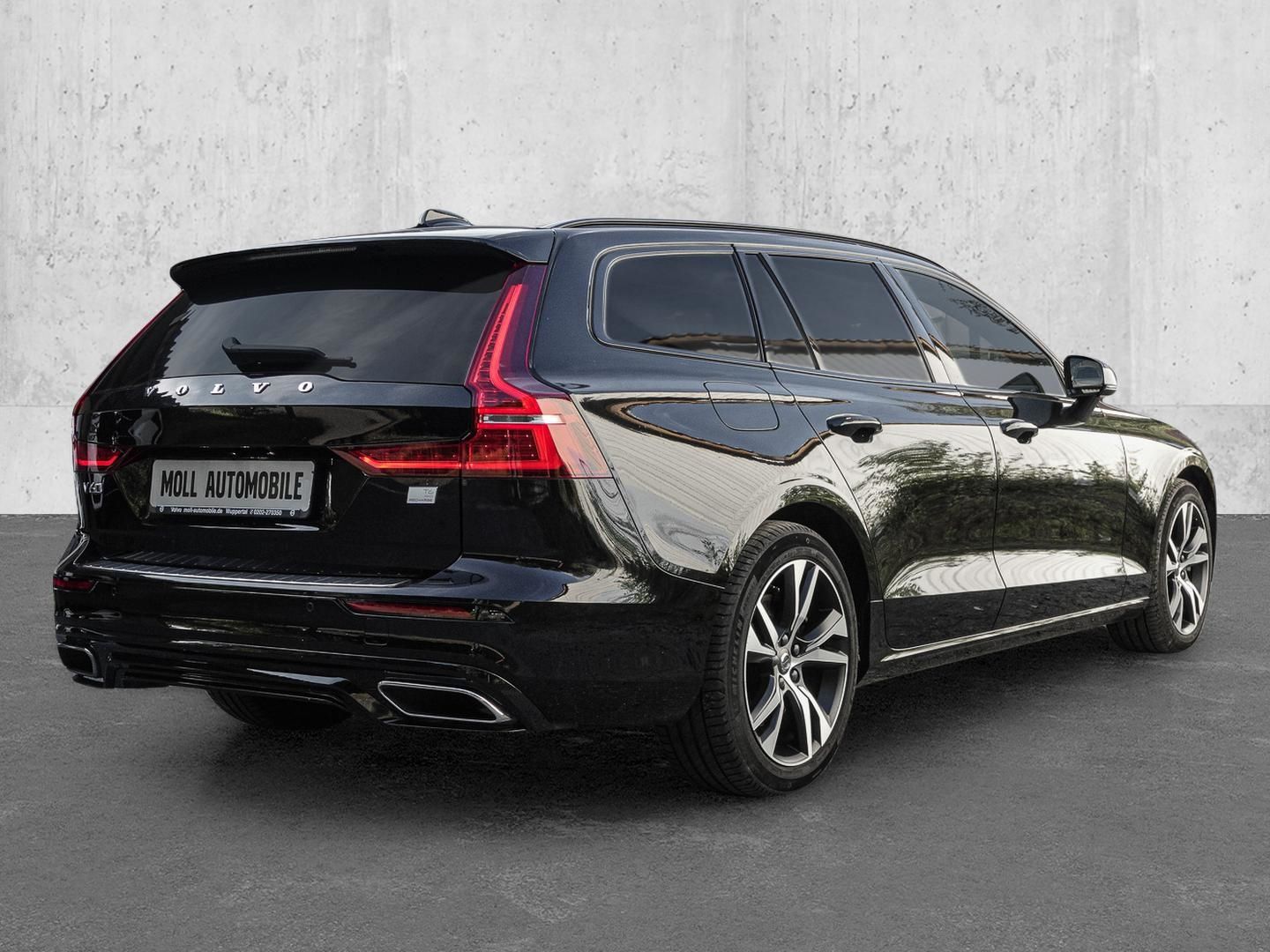 Volvo V60 R Design Recharge Plug-In Hybrid AWD AHK Nav