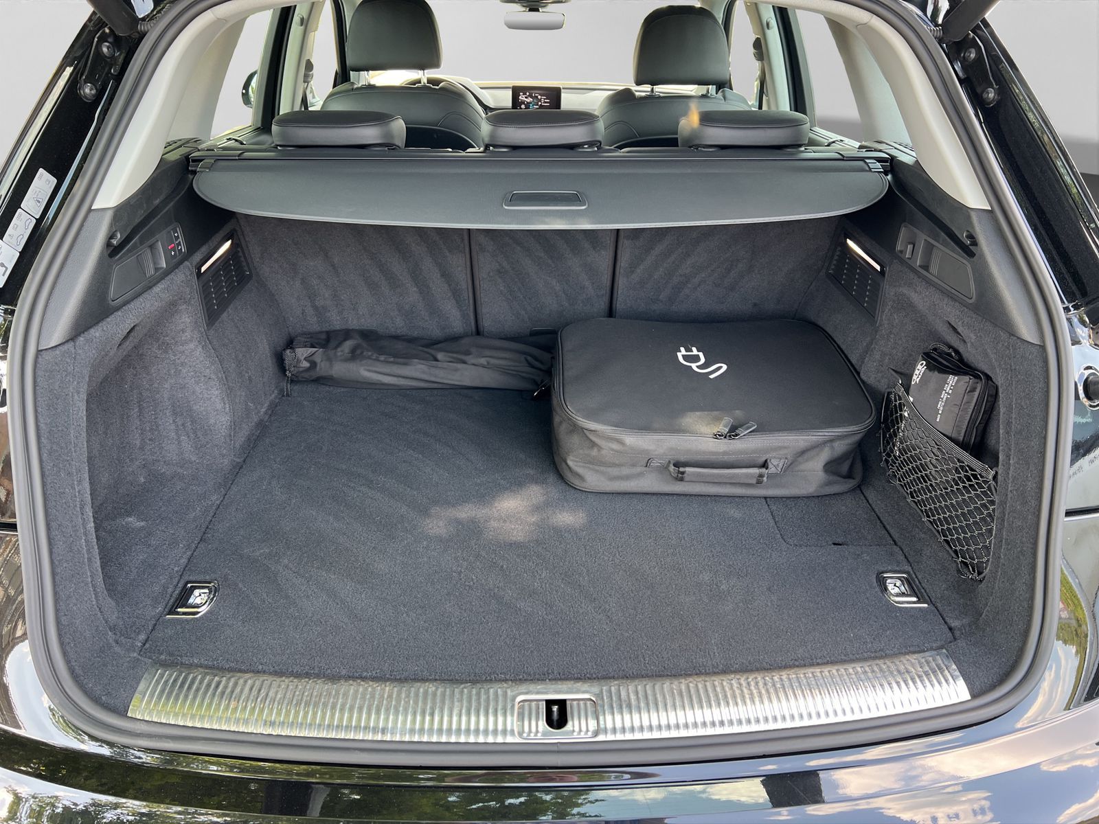 Audi Q5 55 TFSIe quattro Sport - Samsaru's Car Outlet