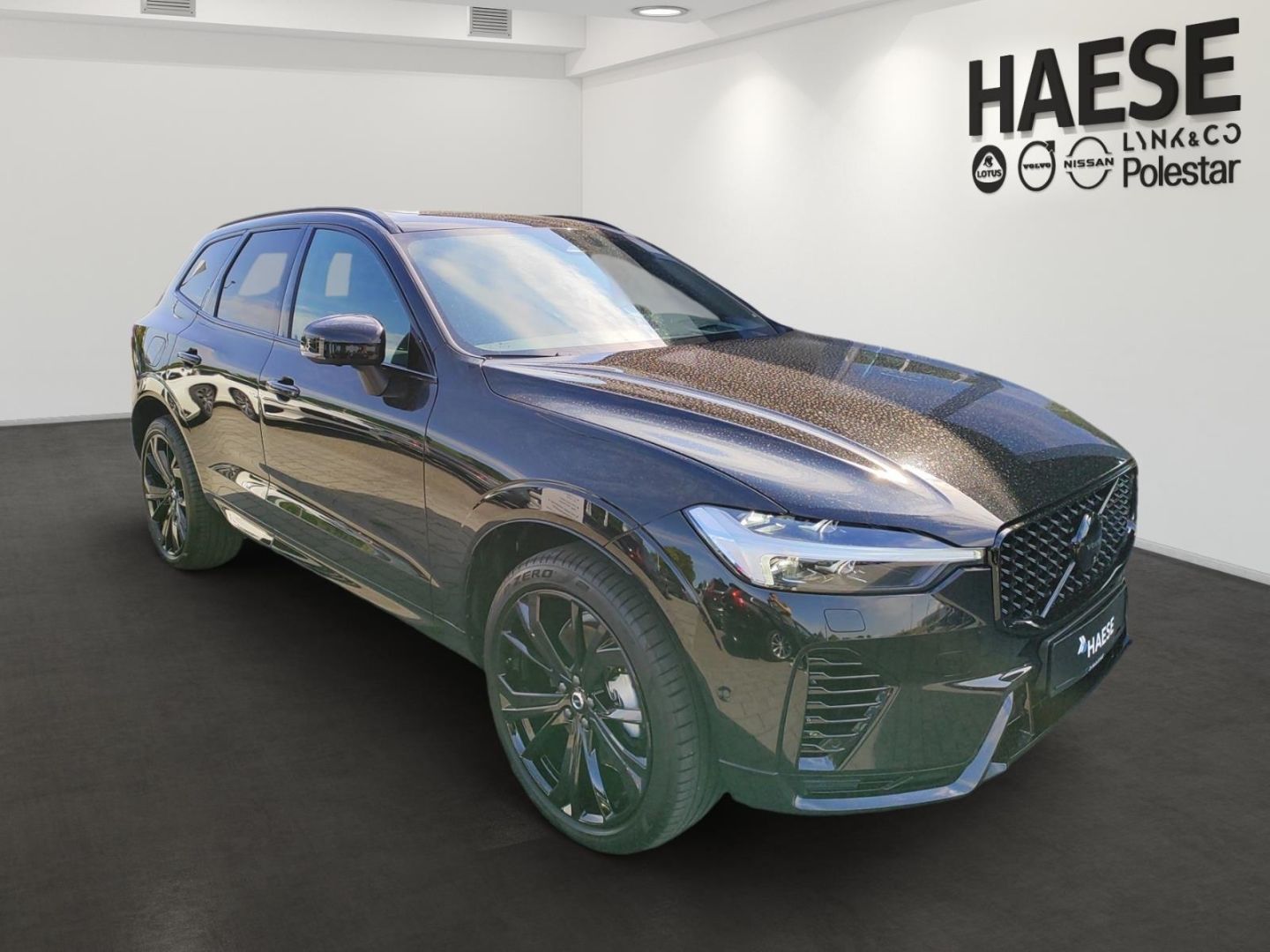 Volvo XC60 T8 Ultra Black Edition Recharge Plug-In Hyb - Samsaru's Car Outlet