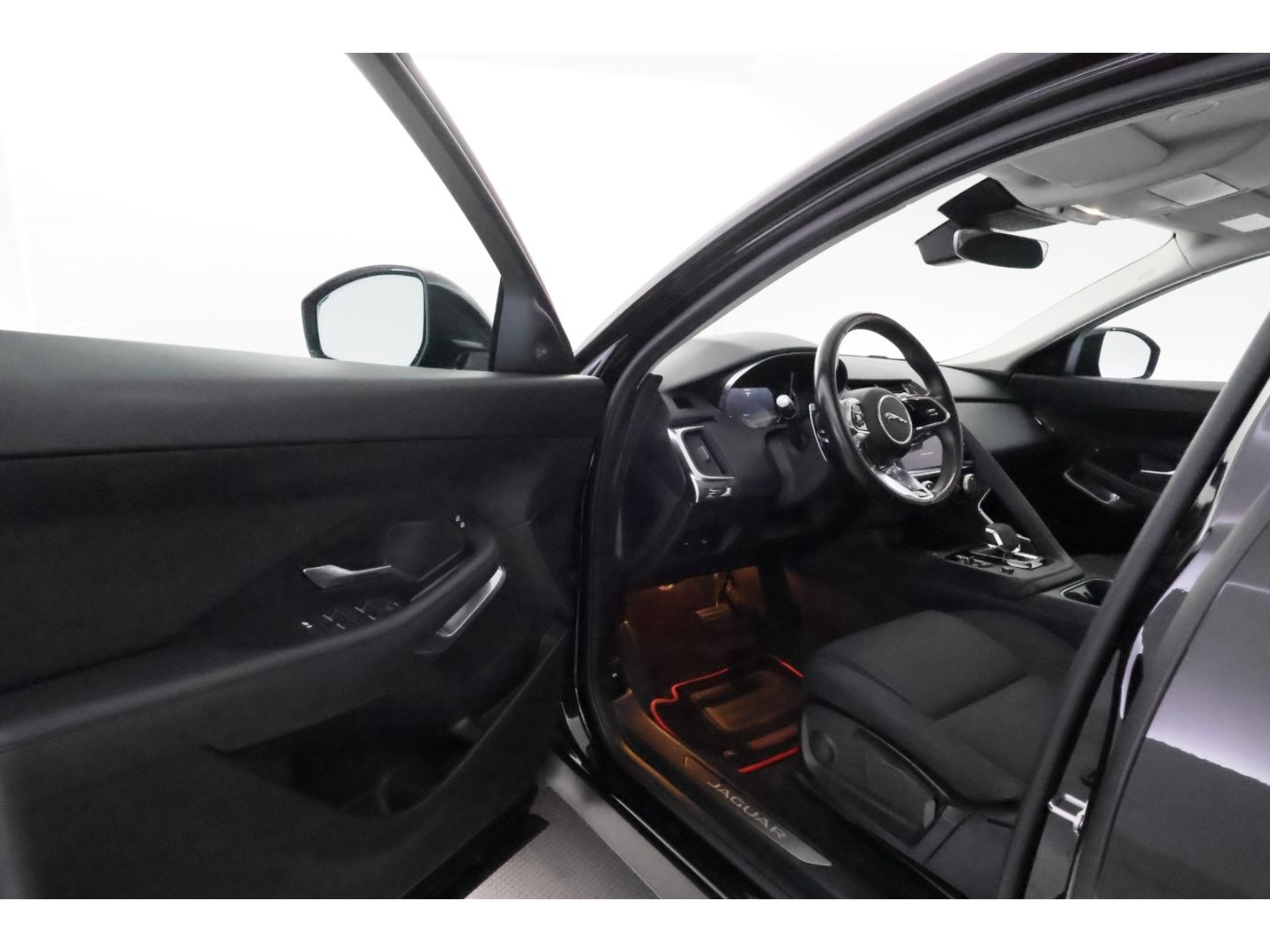 Jaguar E-Pace D200 Mild-Hybrid AWD Aut.Basis+LED+NAVI