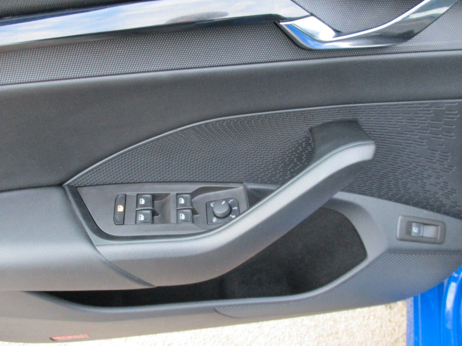 Skoda Octavia Combi 1.4 TSI iV DSG Ambition - Samsaru's Car Outlet