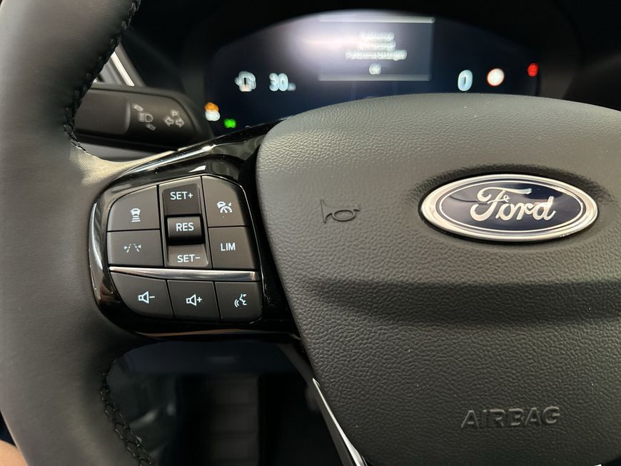 Ford Kuga 1.5 EcoBoost TITANIUM - Samsaru's Car Outlet