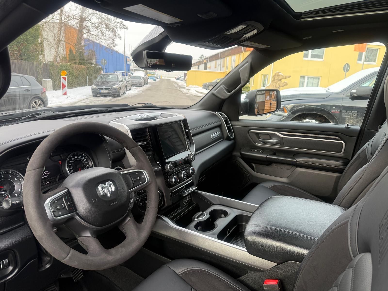 Dodge V8*4X4*SPORT*LIFT*HEADUP*OFFROAD*NAVI*AHK*GARANT