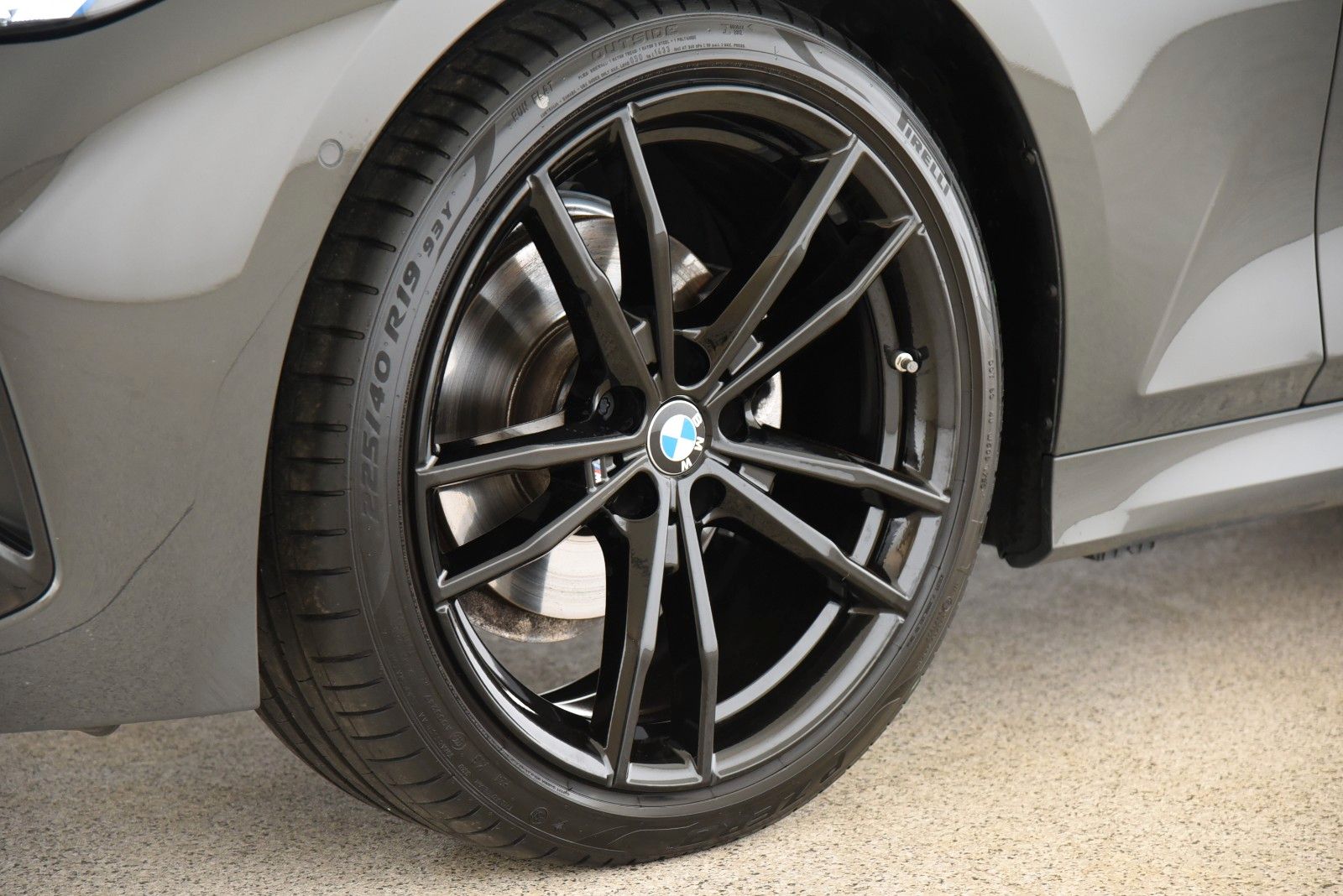 BMW 320d Touring xDrive M Sport - Samsaru's Car Outlet