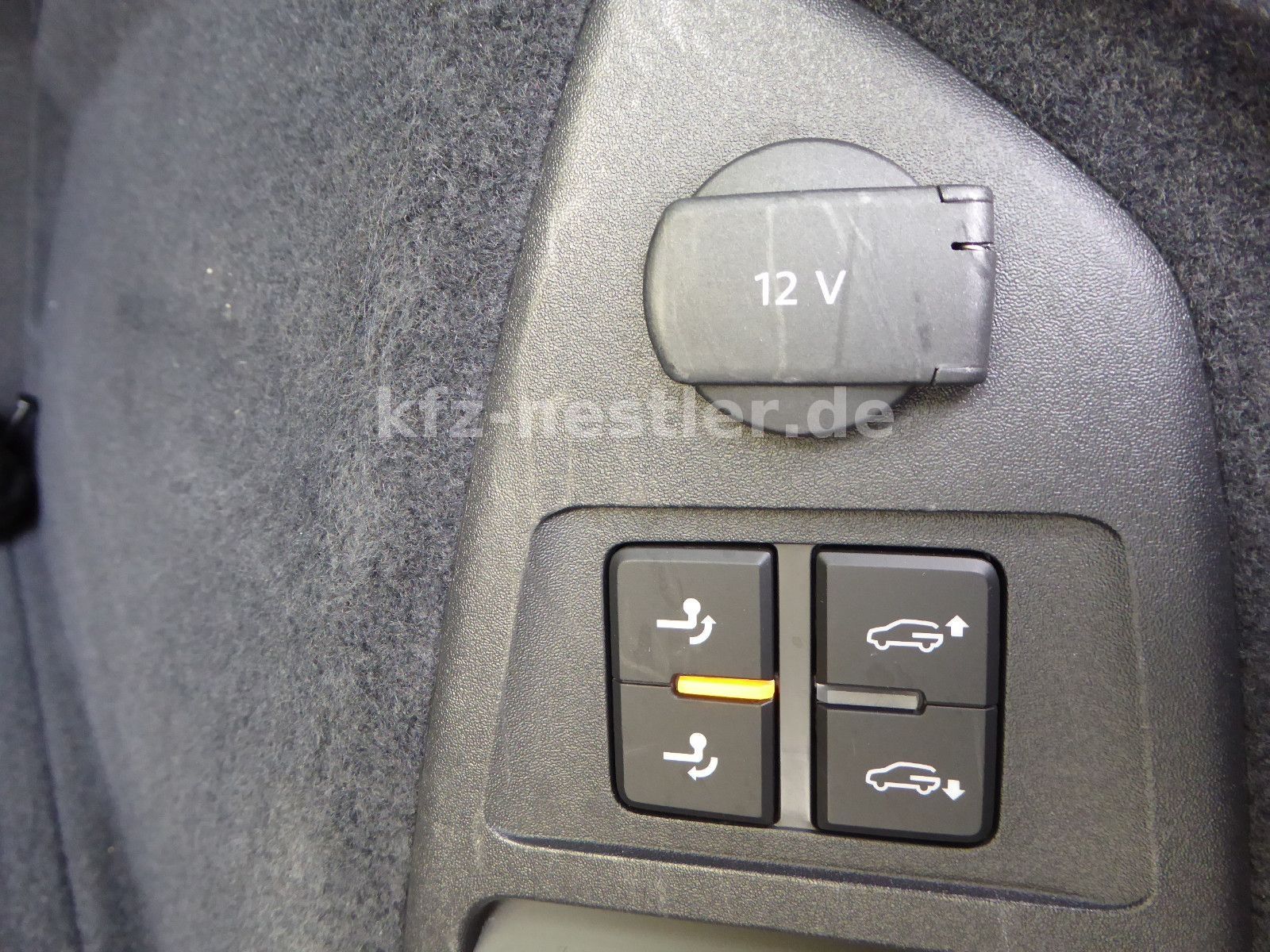 Volkswagen Touareg R eHybrid Pano/21"/AHK/HUD/Dynaudio/ACC