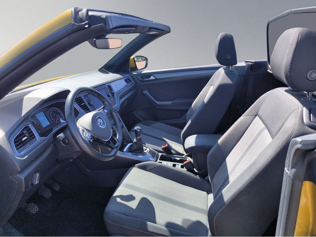 Volkswagen T-Roc Style - Samsaru's Car Outlet