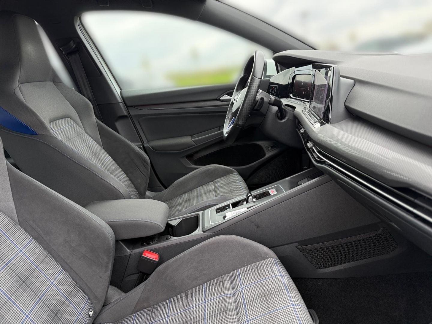 Volkswagen Golf 8 VIII GTE 1.4 eHybrid - Samsaru's Car Outlet