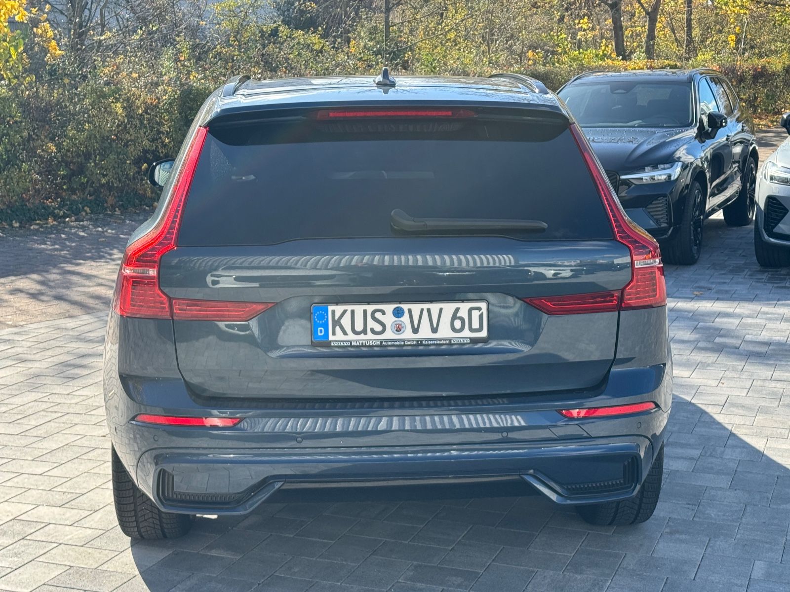 Volvo XC60 B4 PLUS DARK +PANO+GOOGLE+AHK+STANDHZG+1.HD