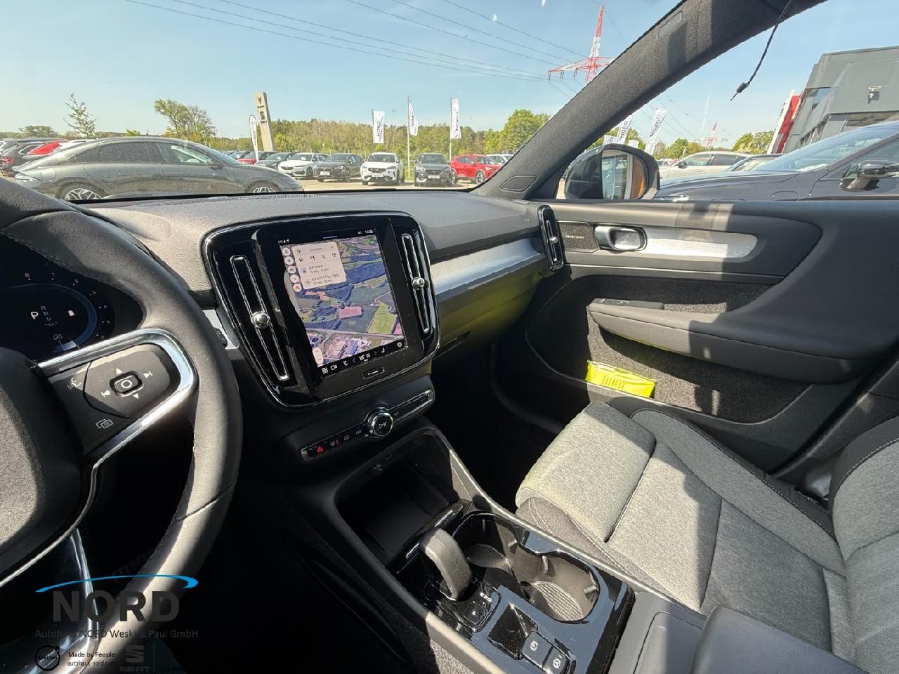 Volvo XC40 B3 Plus Dark 2WD/AHK/Blis/ACC/Licht-P.