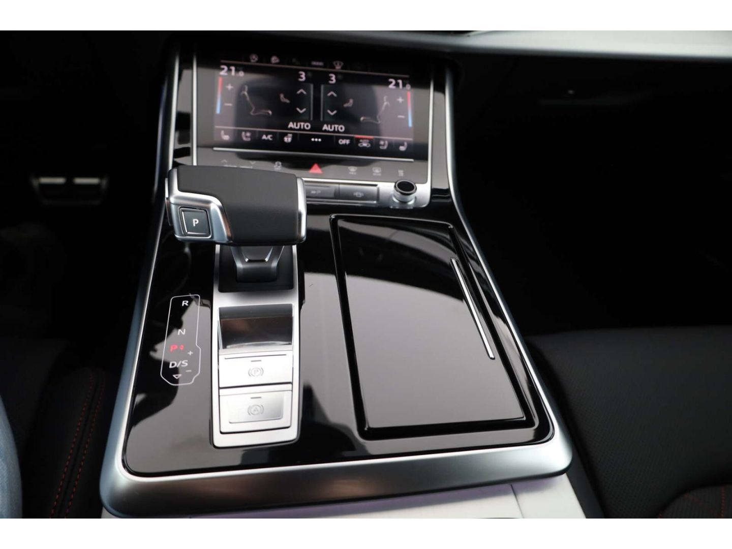 Audi Q7 50 TDI quattro S line LP: 122.810,- /B&O Prem