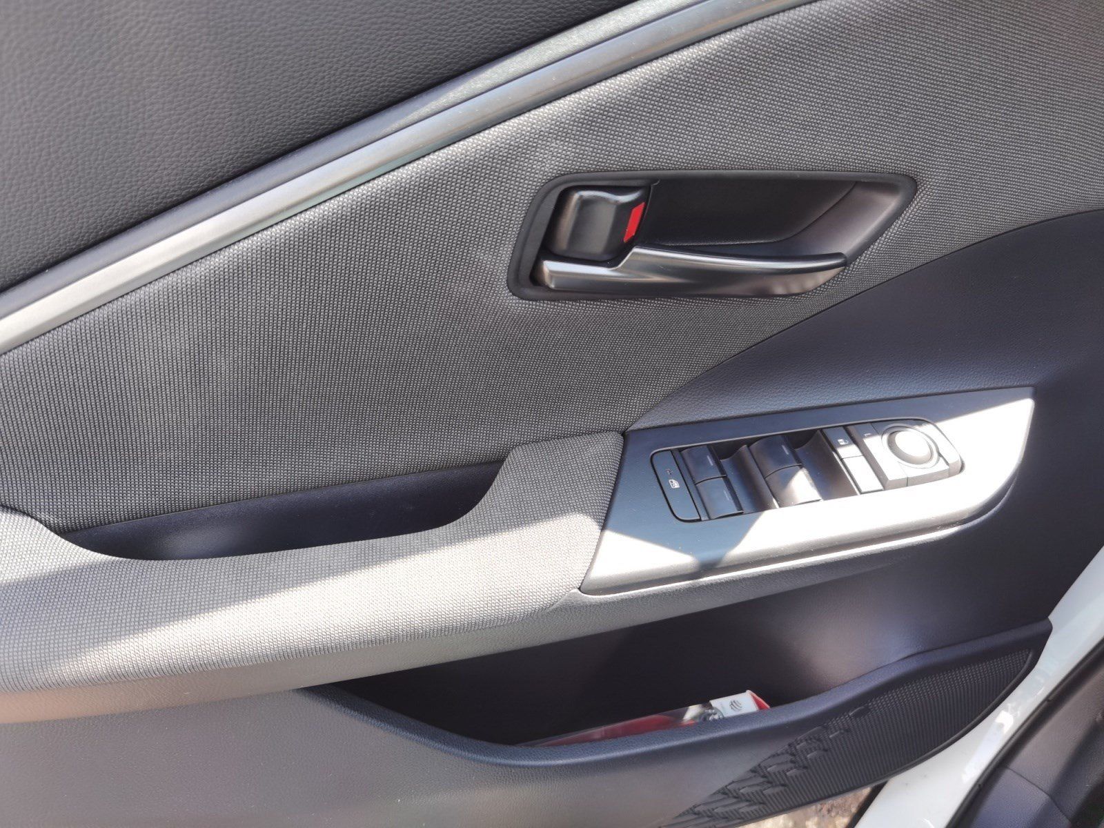 Toyota C-HR 1.8 Hybrid FWD - Samsaru's Car Outlet