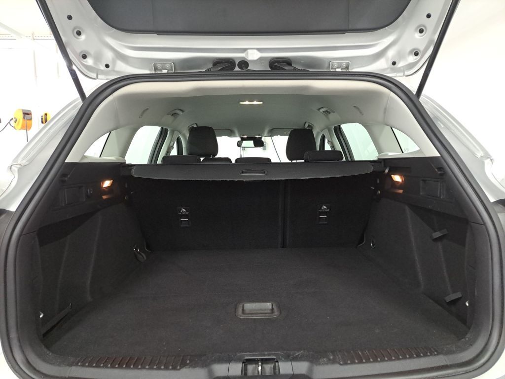 Ford Focus Turnier 2.0 Aut. COOL&CONNECT LED NAVI AHK
