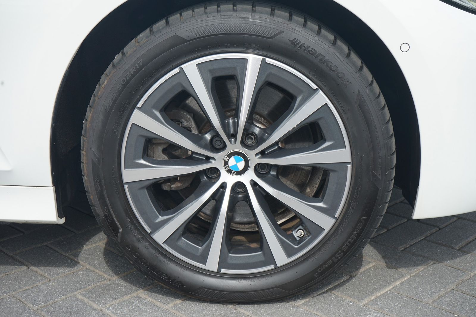 BMW 320e Touring xDrive Sport Line - Samsaru's Car Outlet
