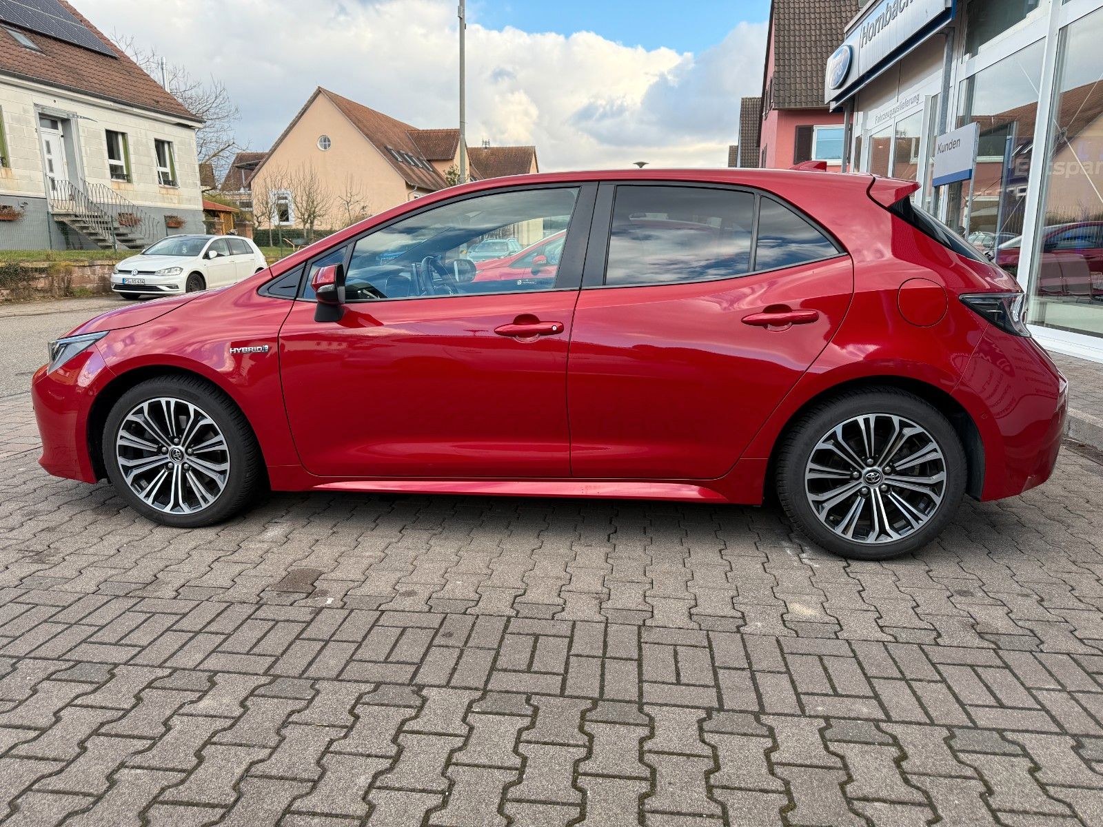Toyota Corolla Hybrid - Samsaru's Car Outlet