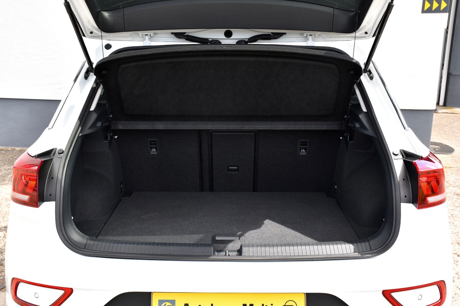 Volkswagen T-Roc Style - Samsaru's Car Outlet