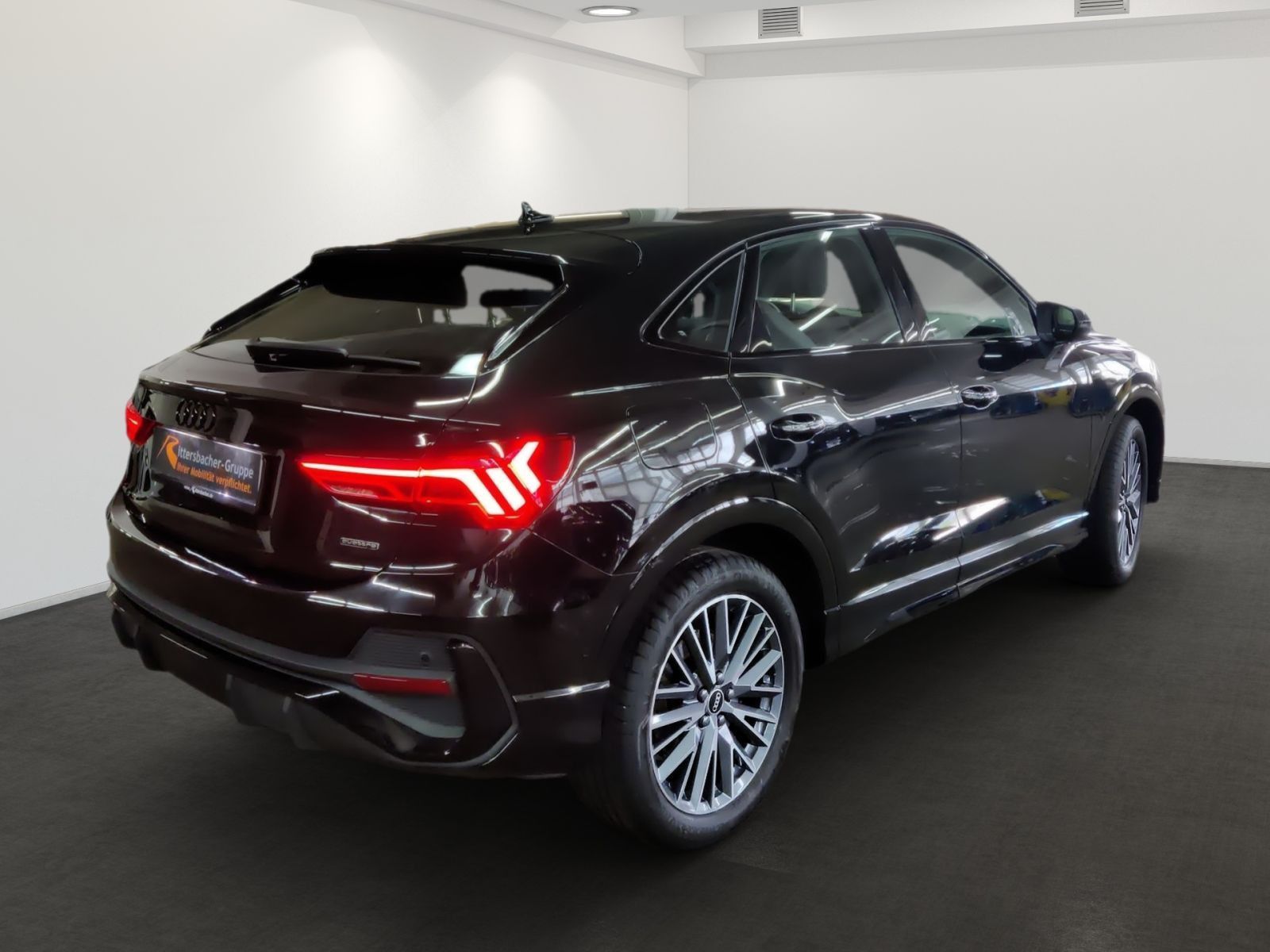 Audi Q3 Sportback 40 TDI quattro s-line - Samsaru's Car Outlet