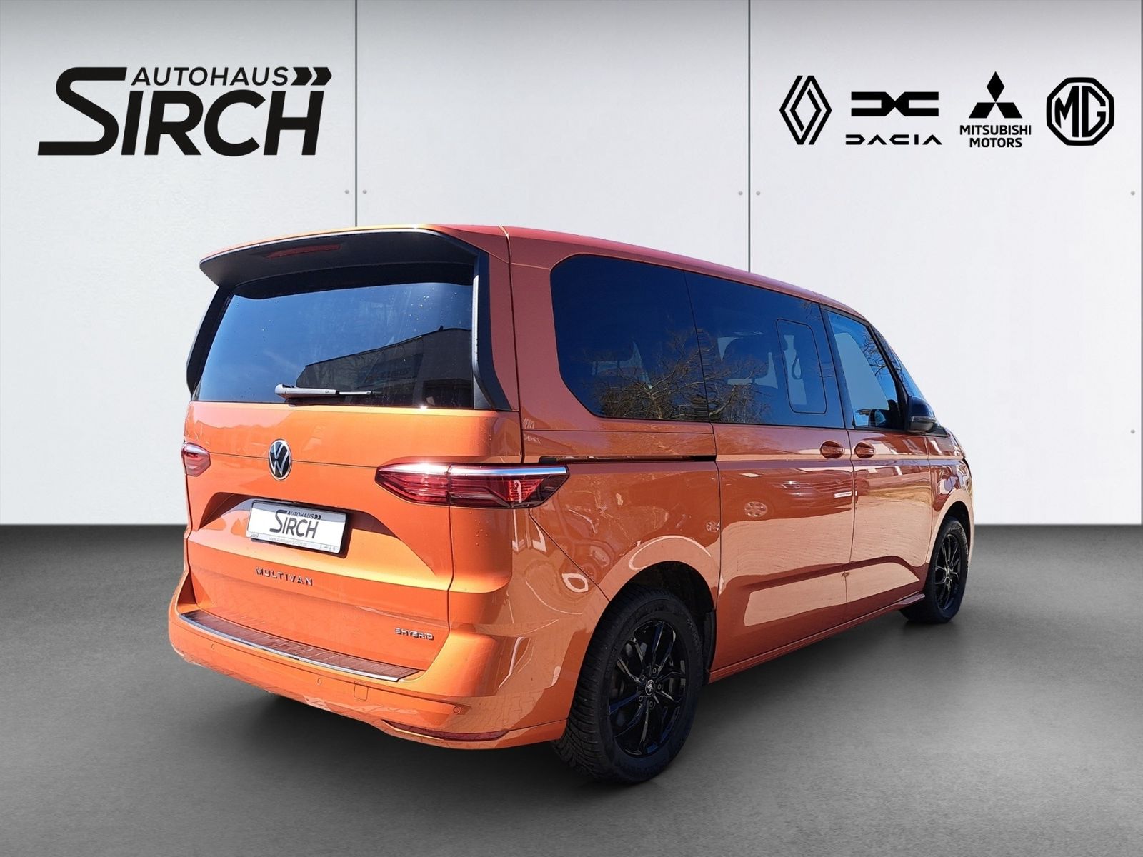 Volkswagen T7 Multivan 1.4 TSI eHybrid - Samsaru's Car Outlet