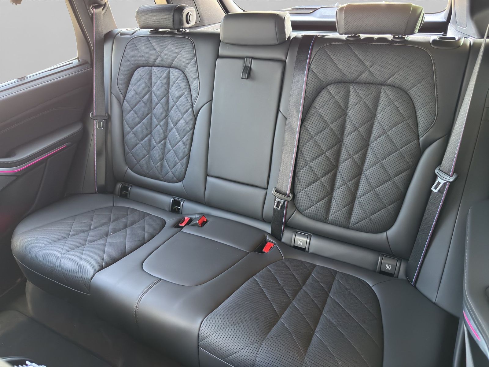 BMW X5 M60i xDrive M Paket Pro Sky Lounge Anhängerk.