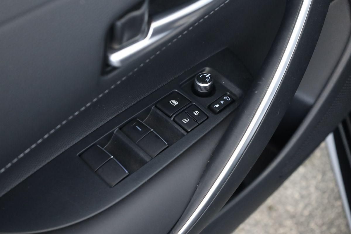 Toyota Corolla Touring Sports 2.0 CVT Team D Navi Kam