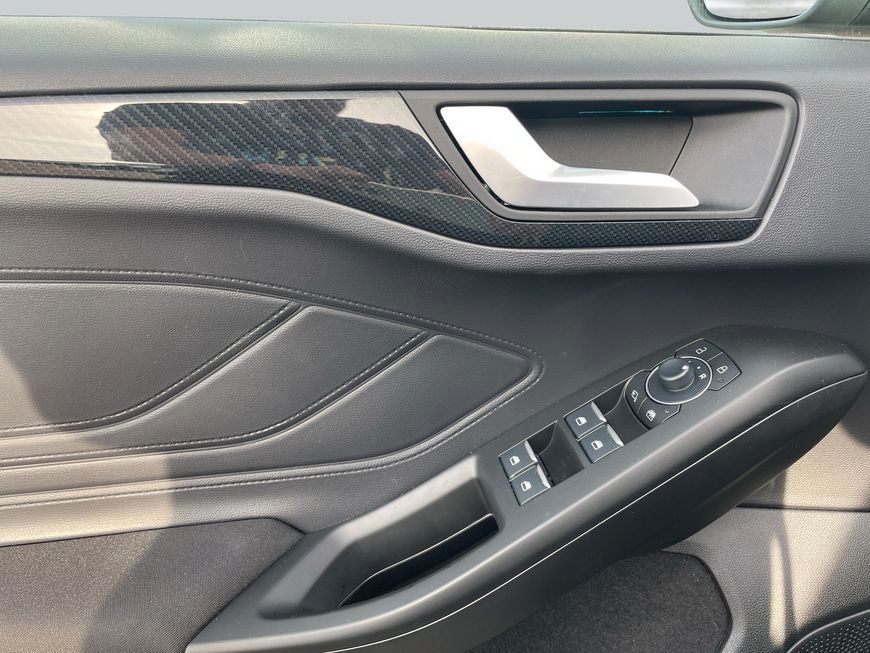 Ford Focus Turnier 1.0 EcoBoost Hybrid Aut. ST-LINE X