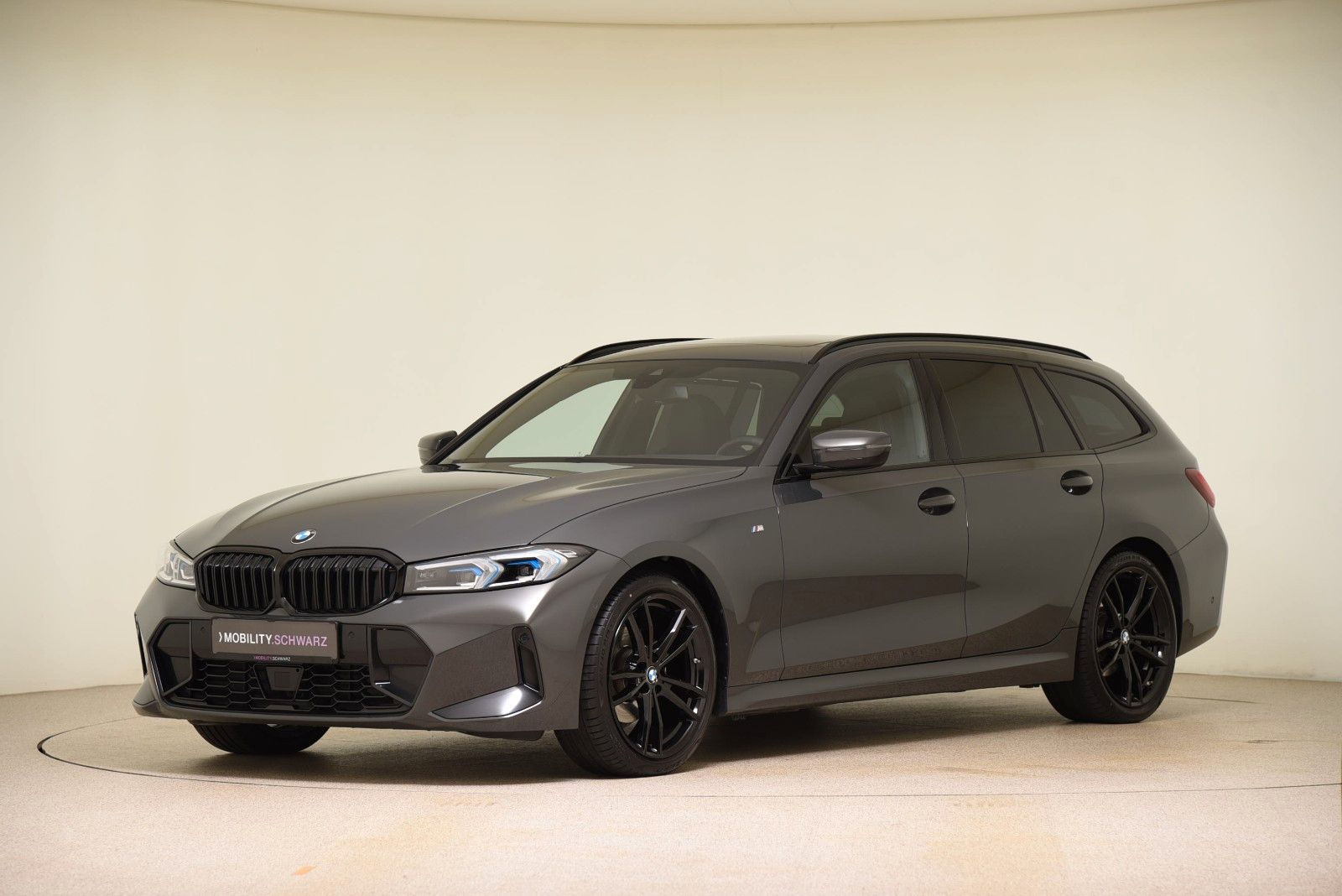 BMW 320d Touring xDrive M Sport - Samsaru's Car Outlet