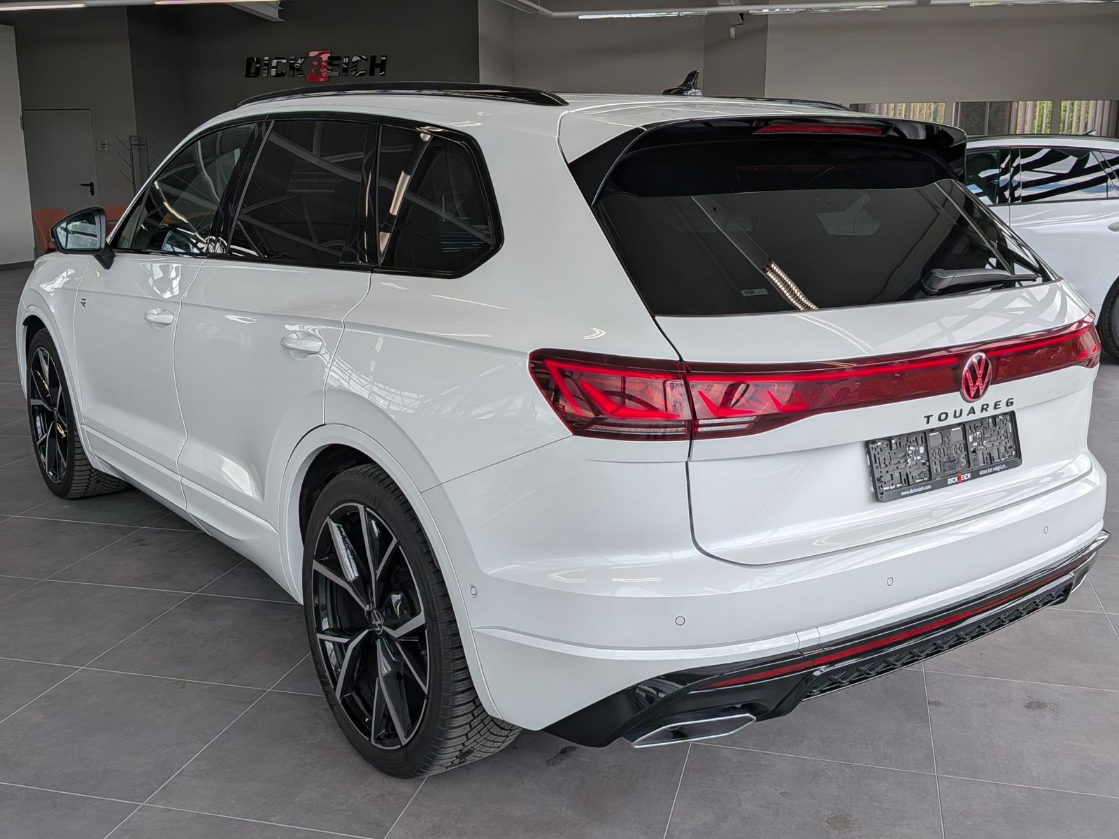 Volkswagen Touareg 3.0TDI 4M R-Line VOLL Black 22" UPE 114T