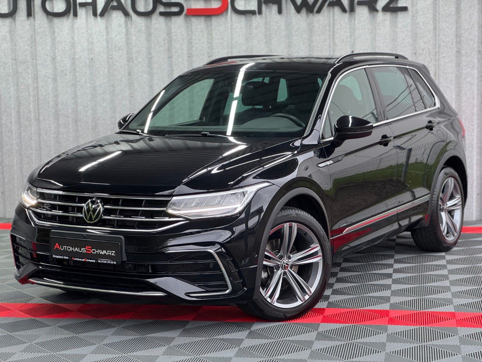 Volkswagen Tiguan R-Line DSG - Samsaru's Car Outlet