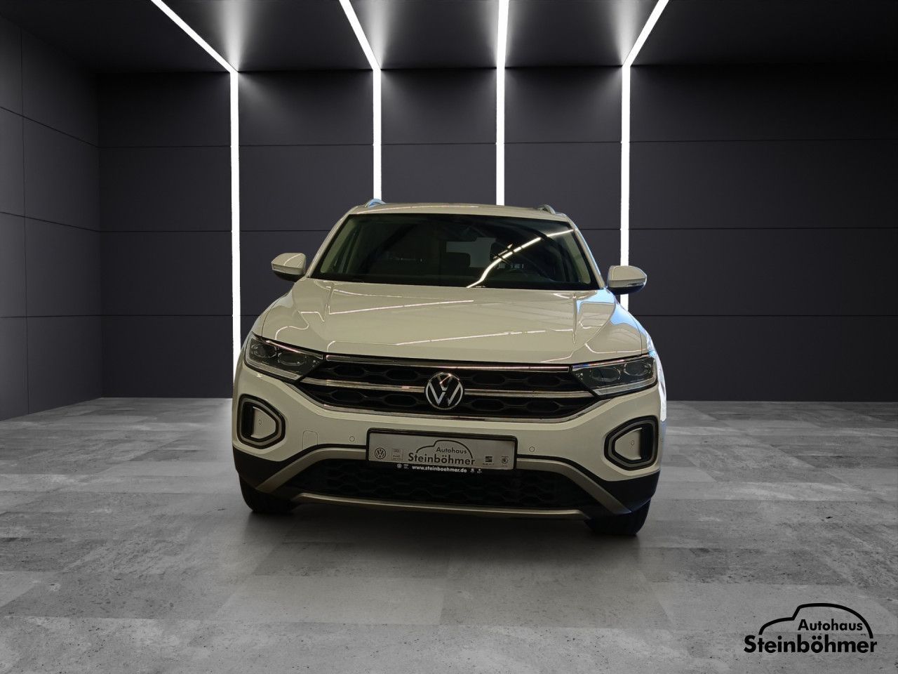 Volkswagen T-Roc Style 1.5TSI DSG Plus - Samsaru's Car Outlet