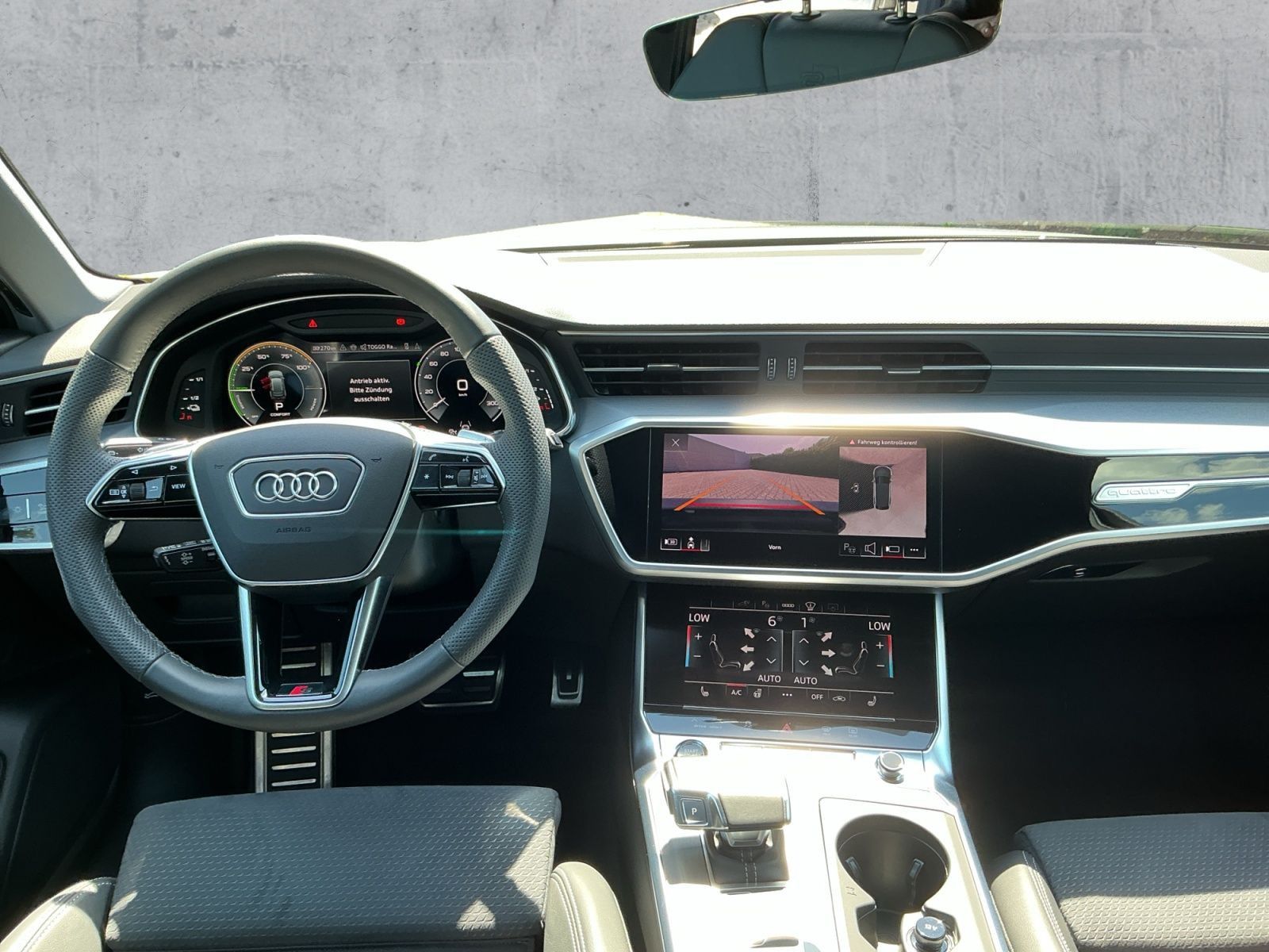 Audi A6 Avant 55 TFSI e QU S-LINE MATRIX+NAVI+HuD+AHK