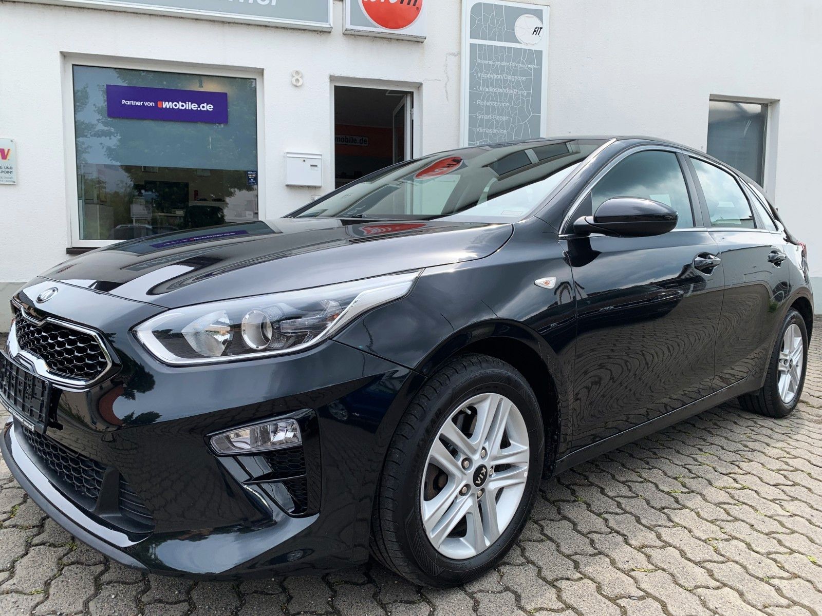 Kia Ceed - Samsaru's Car Outlet