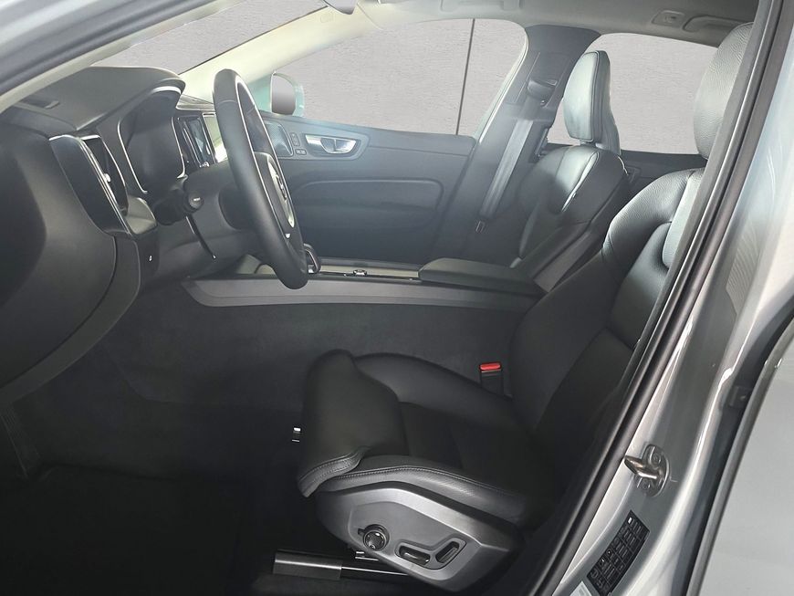 Volvo XC60 B5 B AWD Core