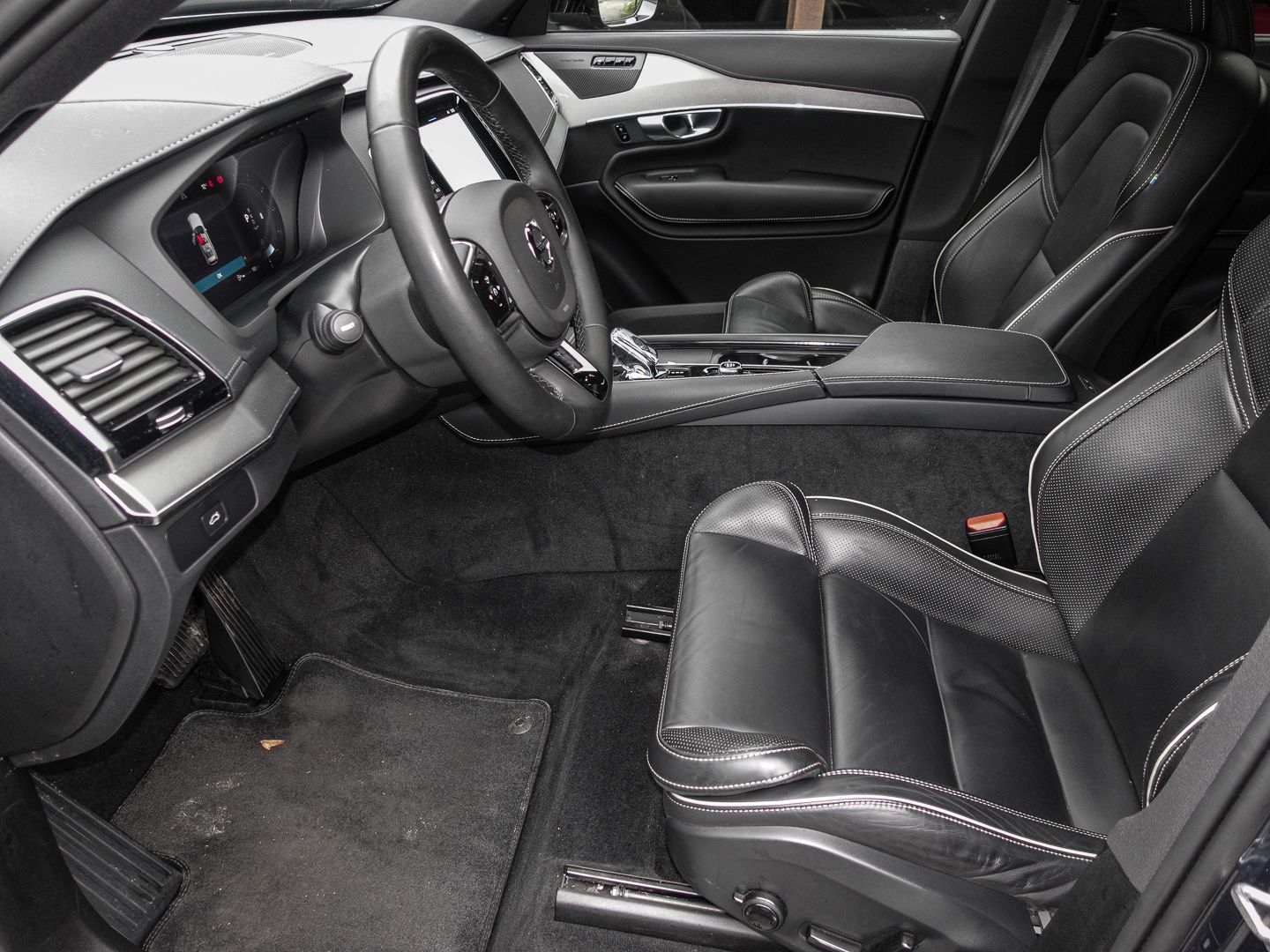 Volvo XC90 Plus Dark AWD 7-Sitzer AD StandHZG AHK Digi