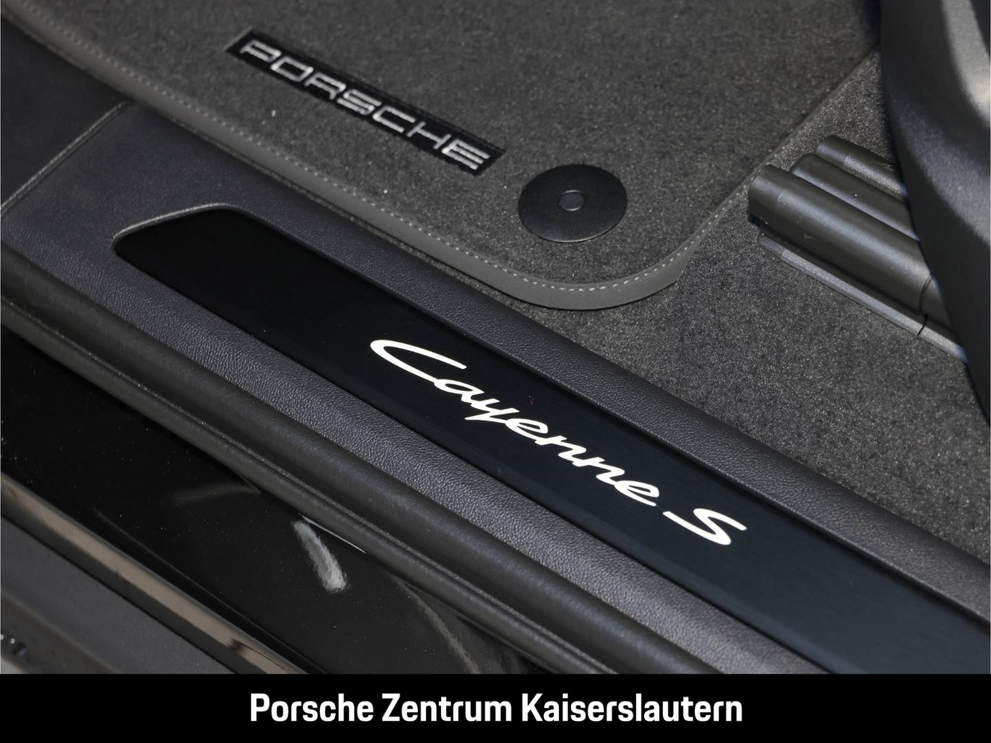 Porsche Cayenne S E-Hybrid LED InnoDrive Sportabgas
