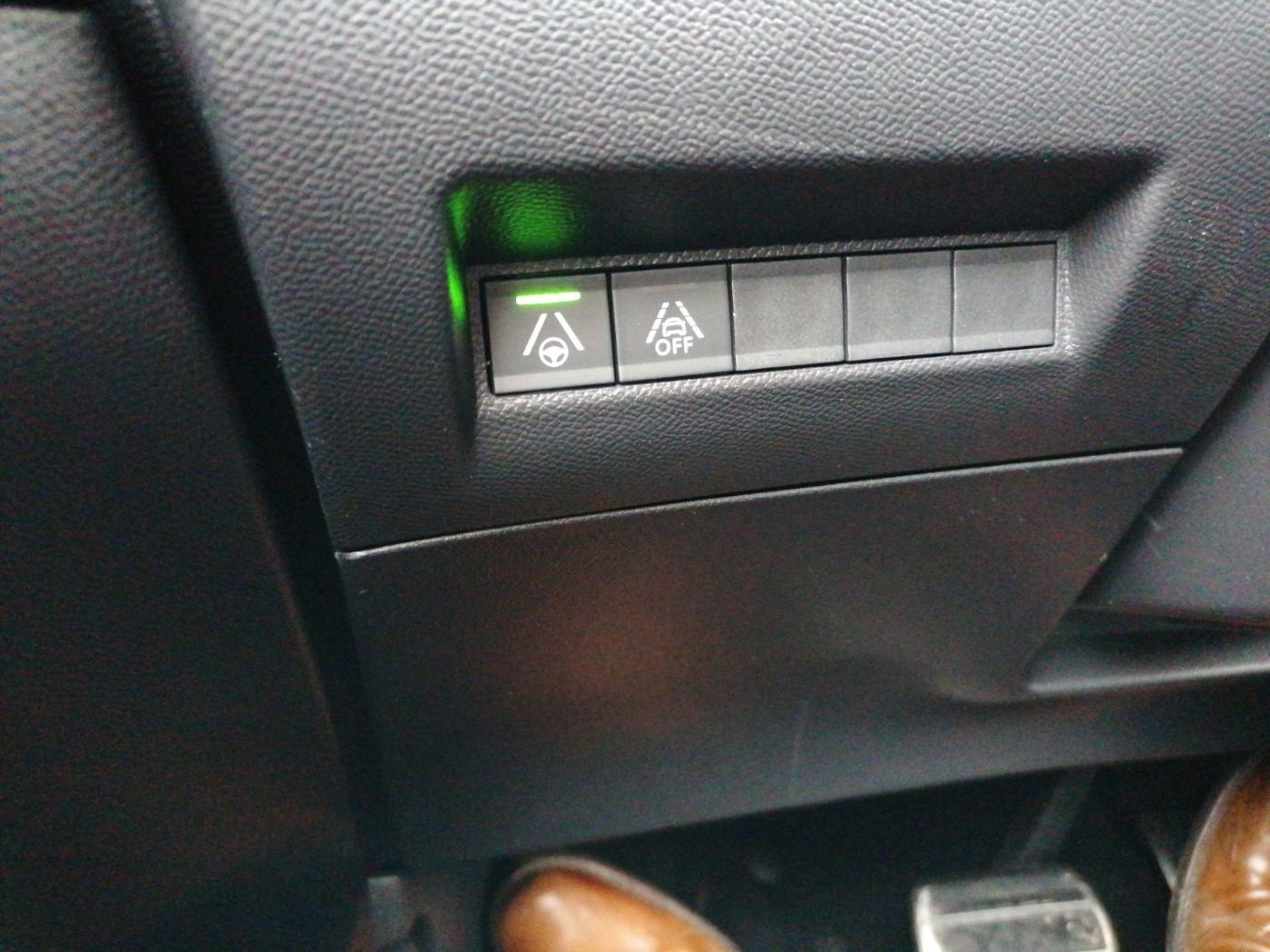 Peugeot 208 e- GT - Samsaru's Car Outlet