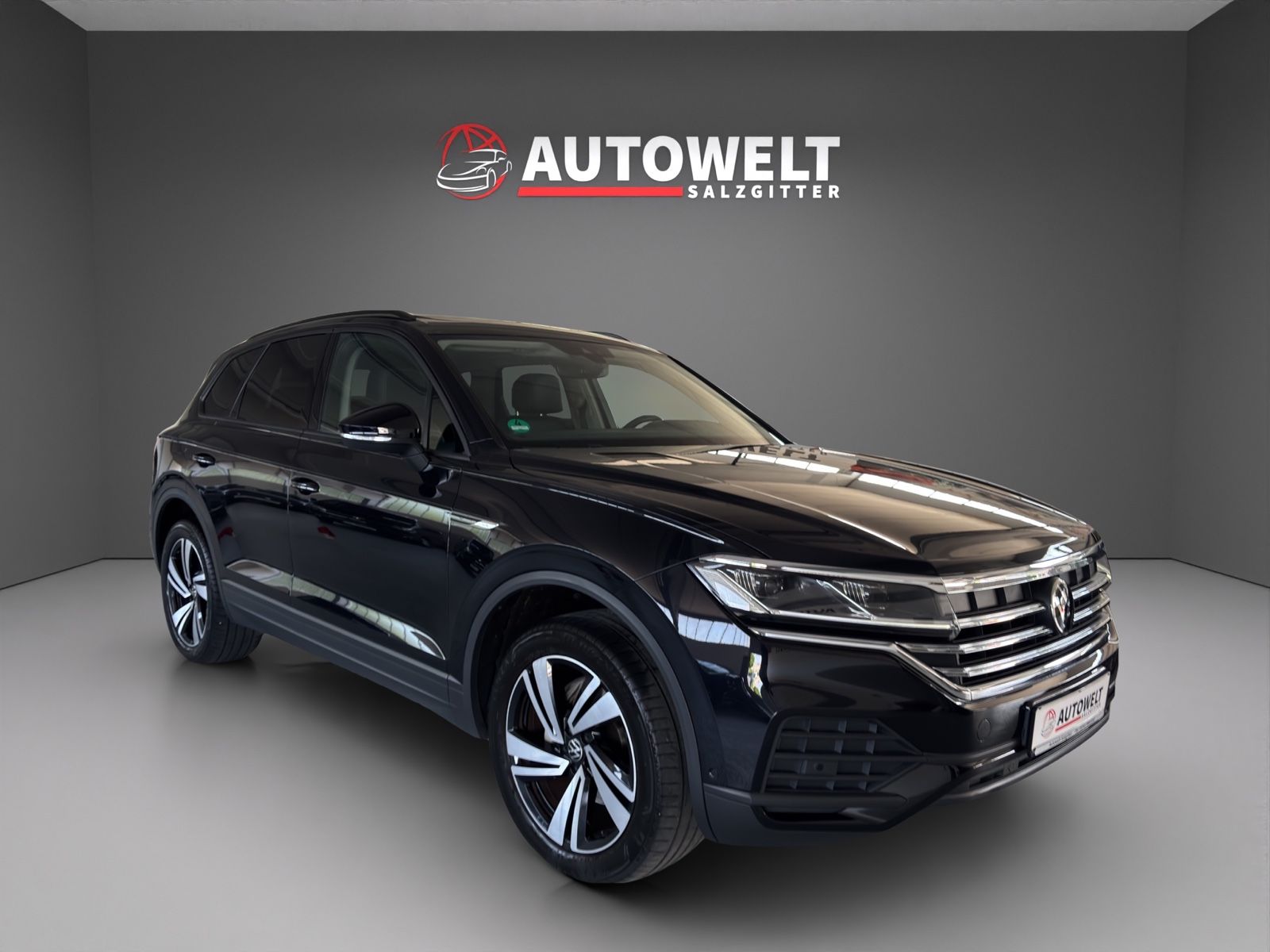 Volkswagen Touareg 3.0 TDI 4Motion - Samsaru's Car Outlet