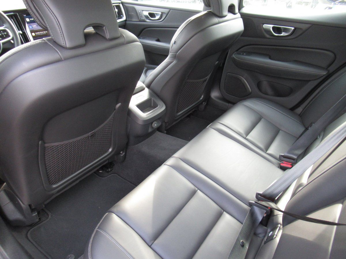 Volvo S60 B4 Benzin Plus Dark Automatik