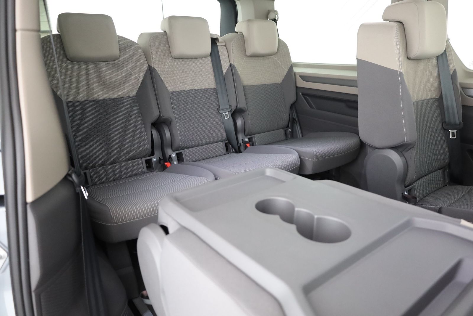 Volkswagen T7 Multivan 2.0 TDI DSG - Samsaru's Car Outlet