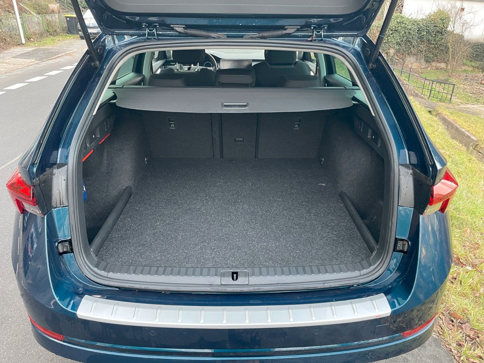 Skoda Octavia Combi Style iV - Samsaru's Car Outlet